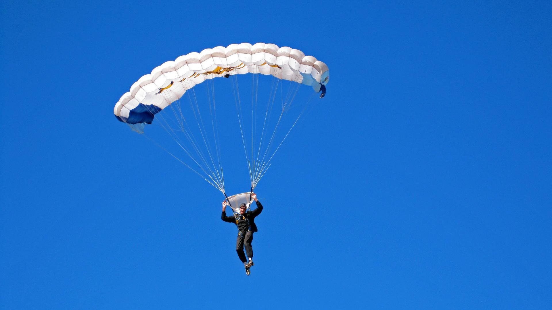 CBA联赛裁判团队迎来新鲜面孔，cba裁判资料